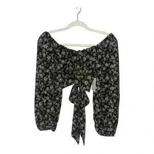 Japna Black Paisley Cropped Long Sleeve Blouse, Small